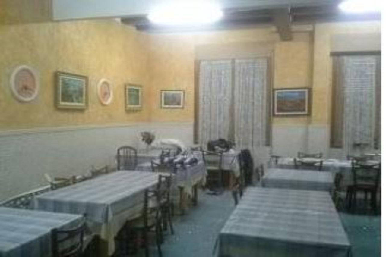 Neptuno Hostal Льорет-де-Мар Экстерьер фото